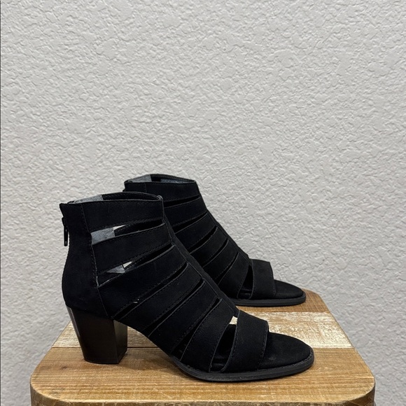 Vionic Harlow Black Ankle Bootie Sandals Size 6.5 - Picture 3 of 9